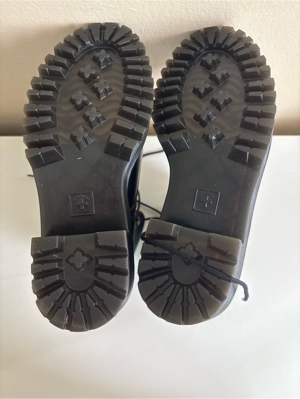 Dr Martens - Picture 6 of 7